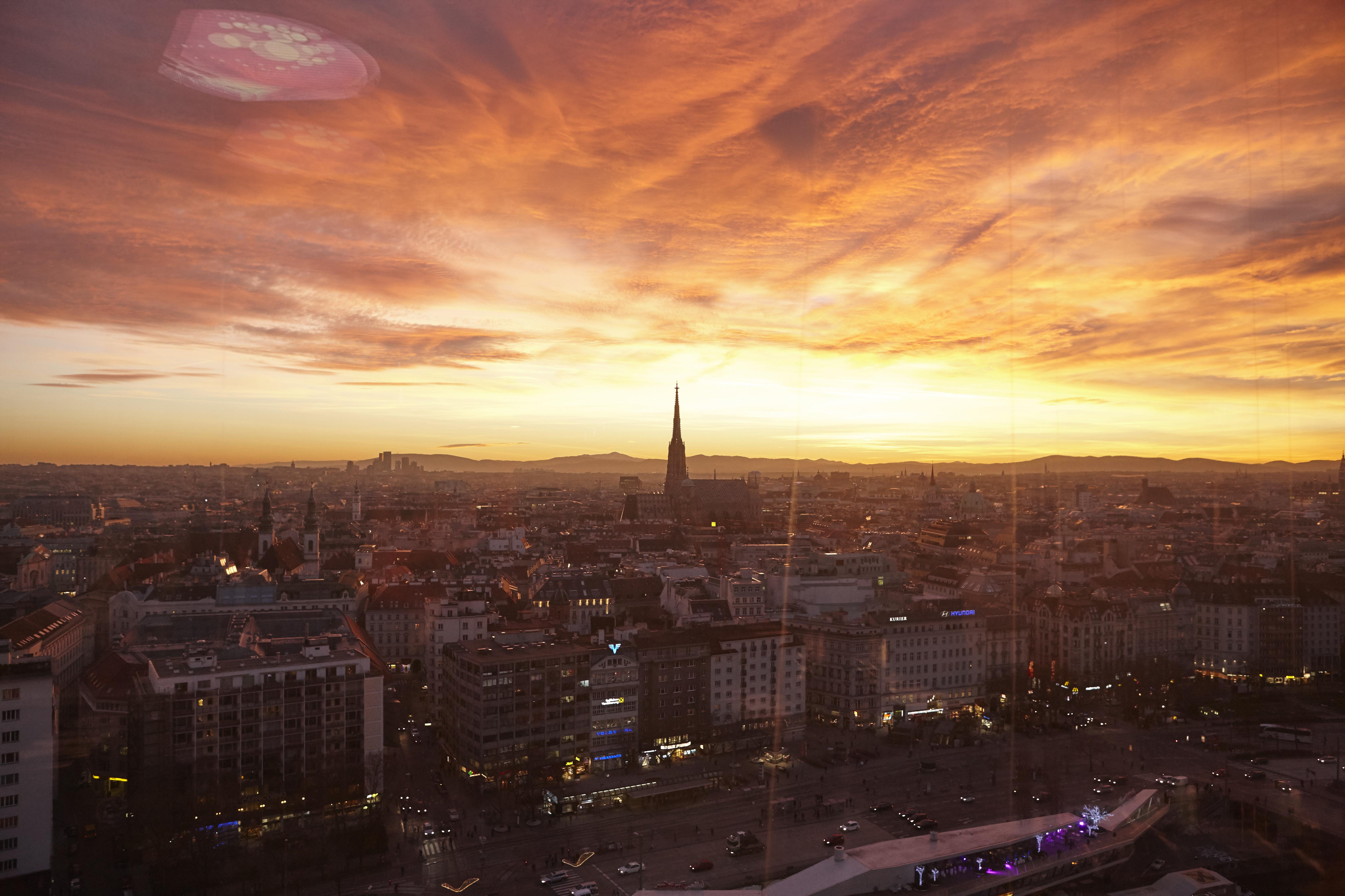 So/ Vienna Hotel Exterior photo Sunset over Paris